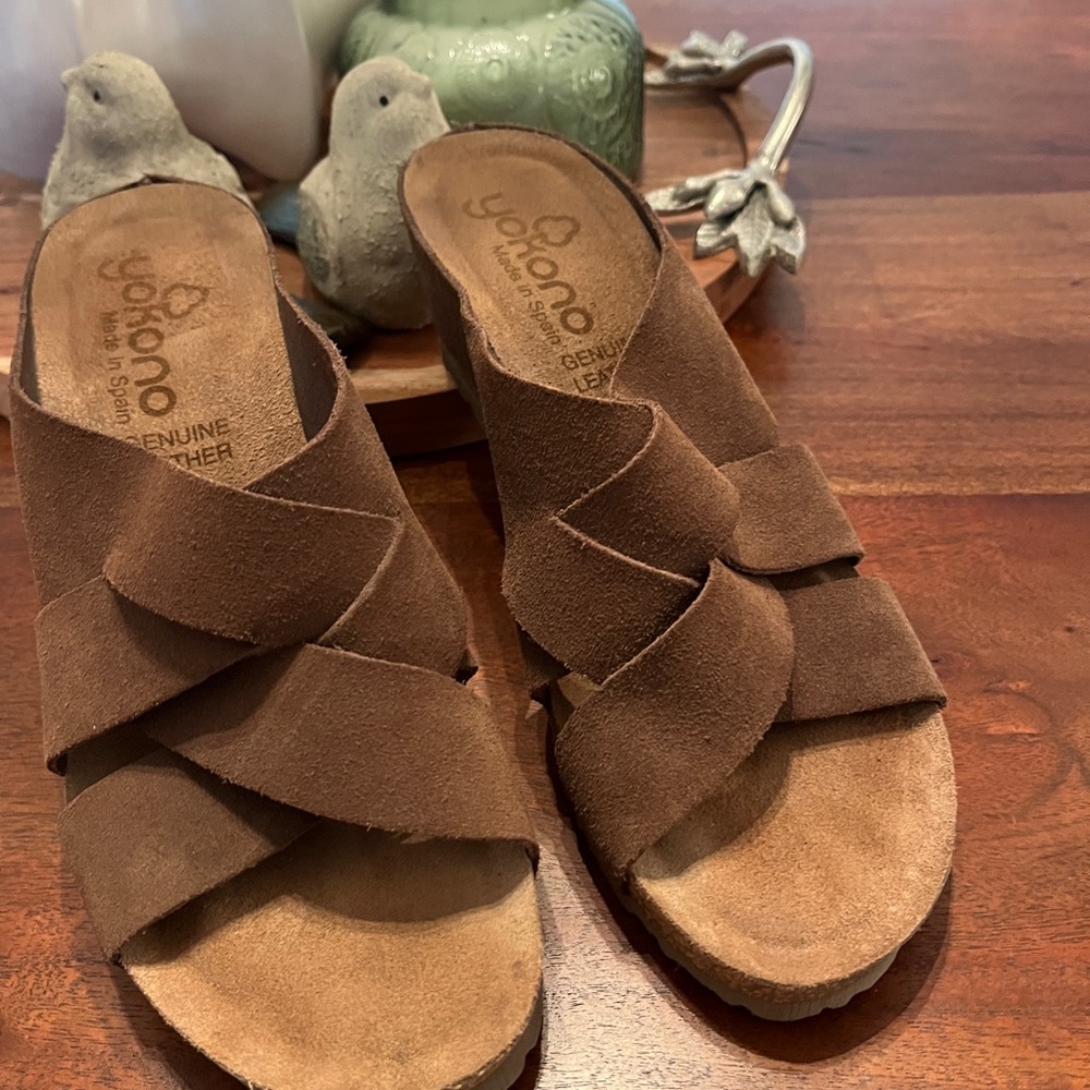 Yoano Women's Brown Suede Criss Cross Mules size 9 neither